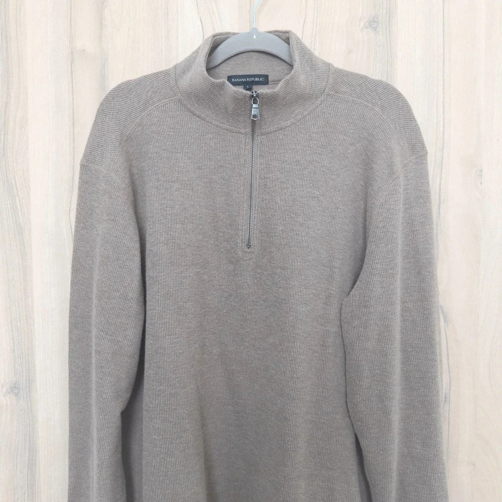 Banana Republic Mens Quarter Zip Pullover Size L Tan Quiet Luxury Preppy Minimal